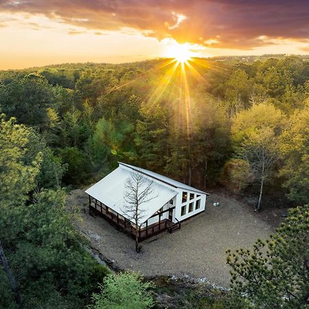 New Farmhouse-Chic Cabin With Hot Tub & Firepit Broken Bow Ngoại thất bức ảnh