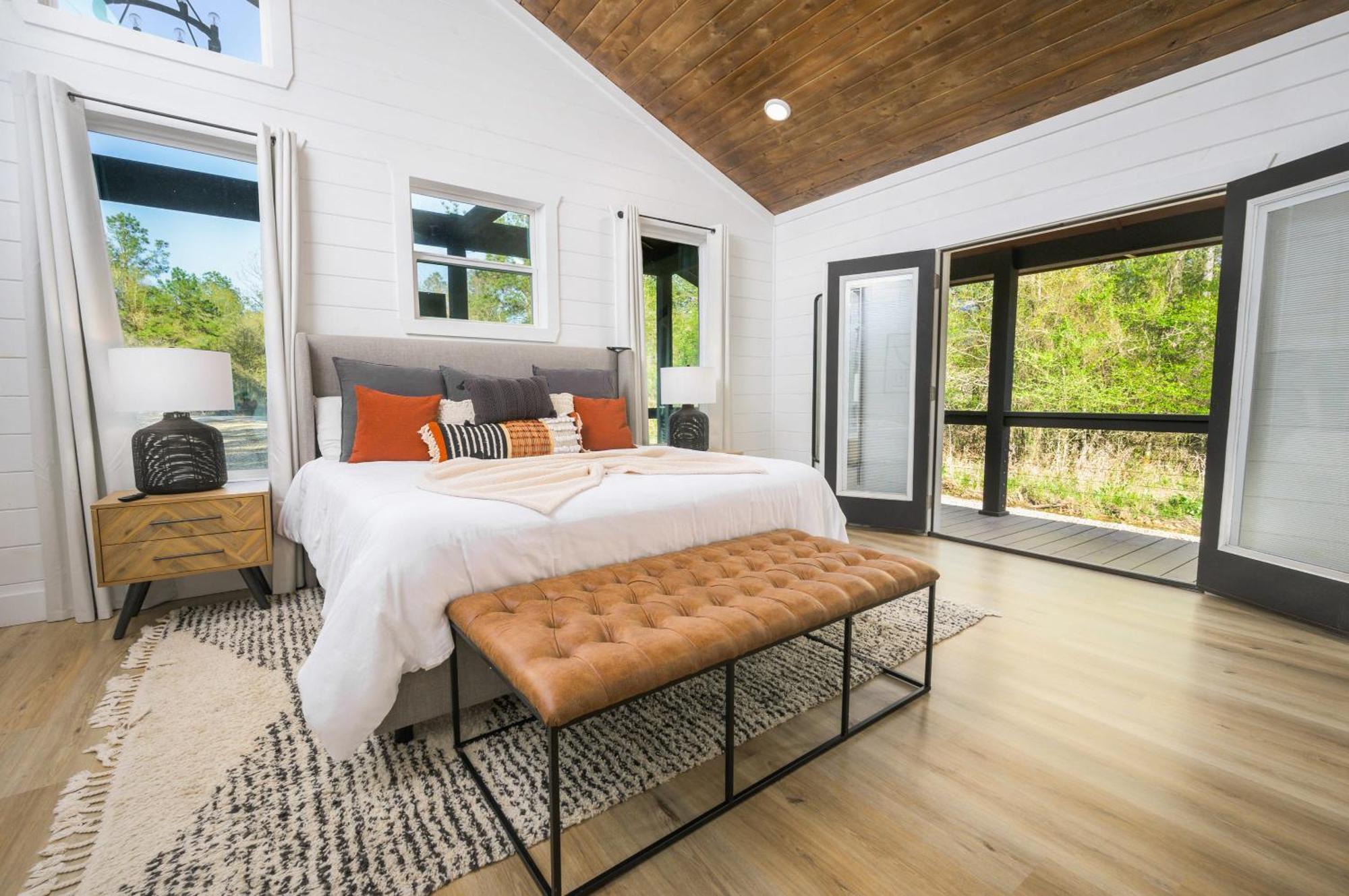 New Farmhouse-Chic Cabin With Hot Tub & Firepit Broken Bow Ngoại thất bức ảnh