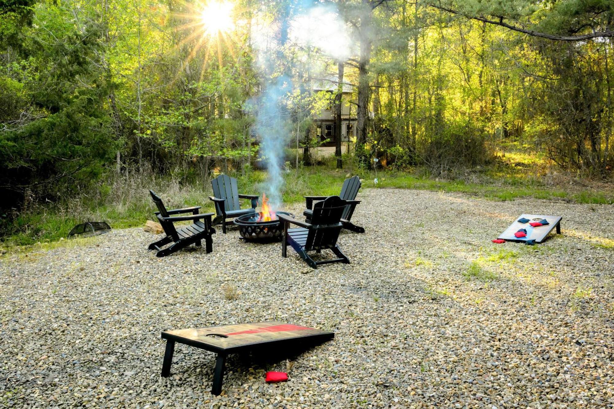 New Farmhouse-Chic Cabin With Hot Tub & Firepit Broken Bow Ngoại thất bức ảnh