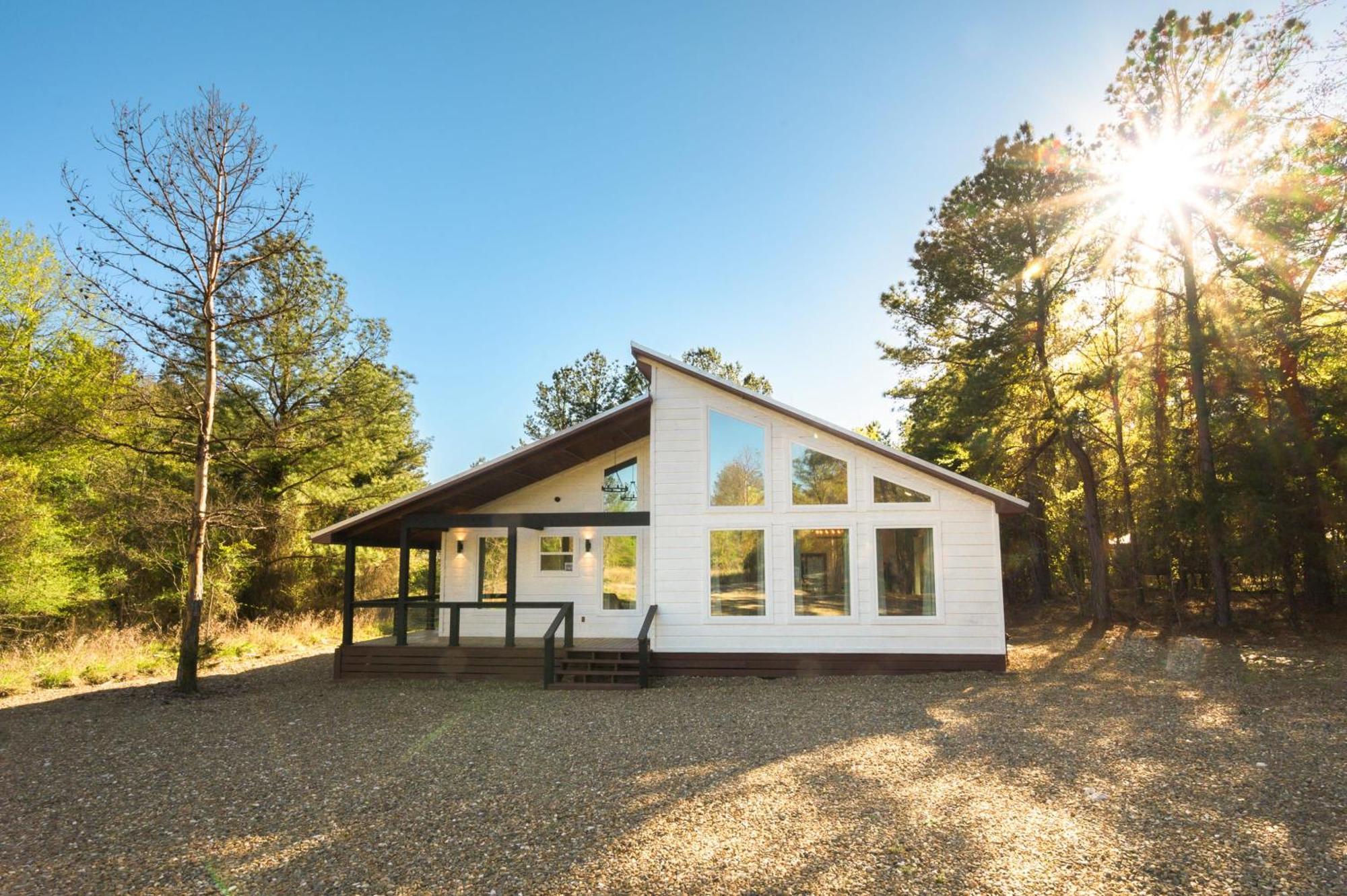 New Farmhouse-Chic Cabin With Hot Tub & Firepit Broken Bow Ngoại thất bức ảnh